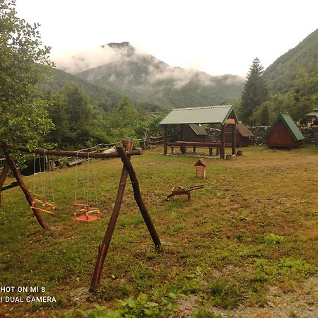 Private Accommodation Kalezic Mojkovac Rom bilde