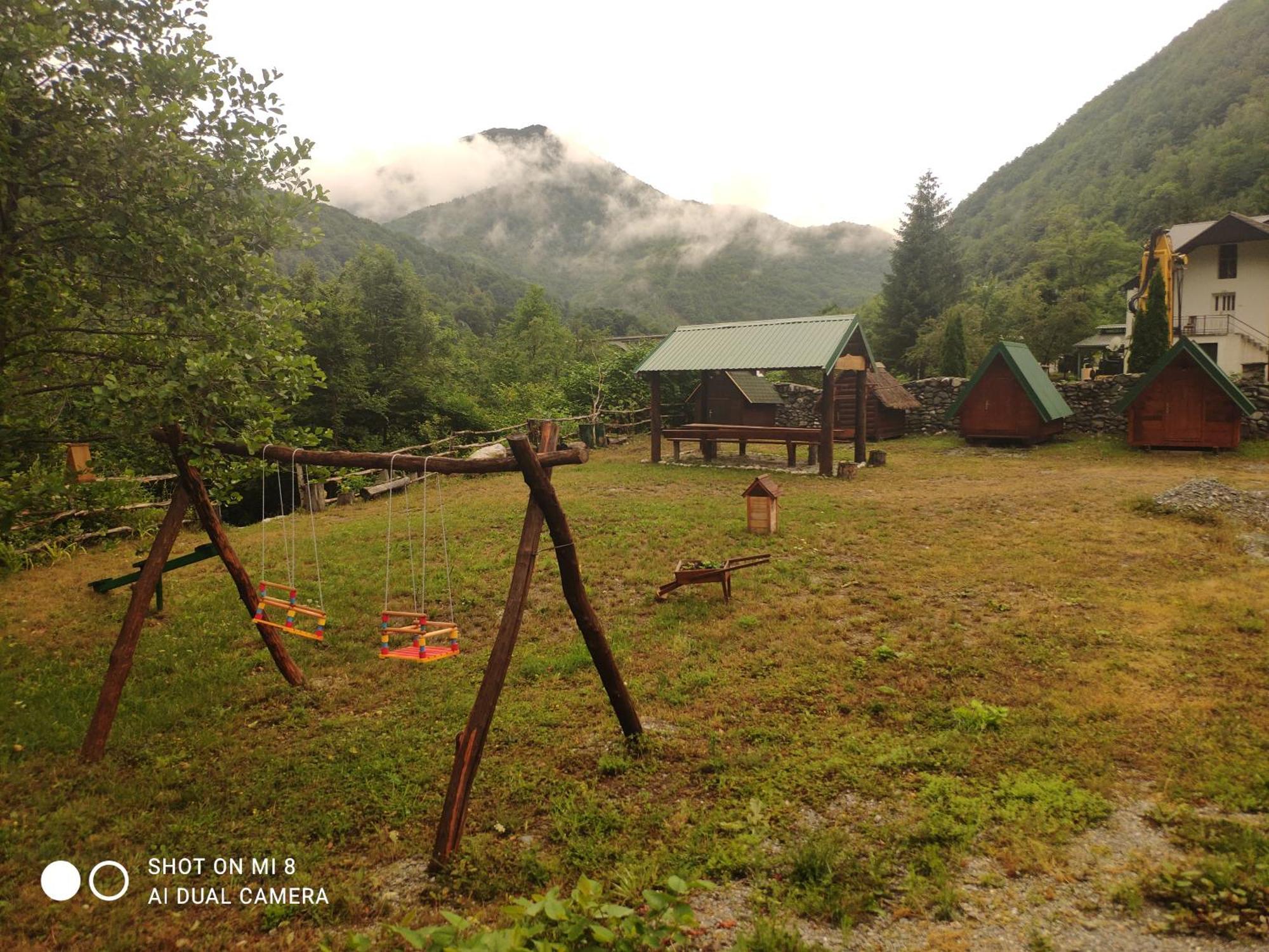 Private Accommodation Kalezic Mojkovac Rom bilde